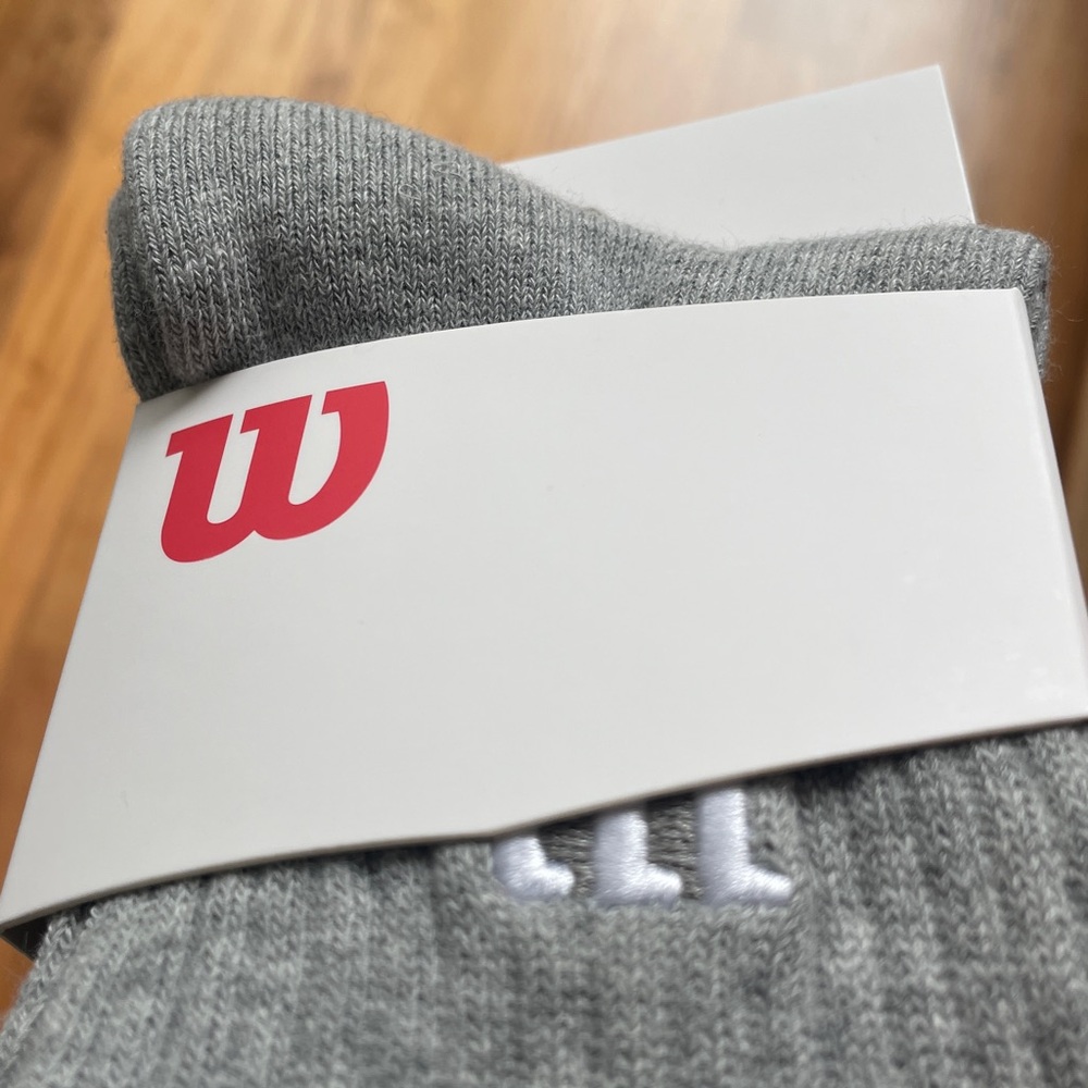 Grey Wilson Quarter-Length Sock women’s gray Crew Socks size MEDIUM - Picture 2 of 3